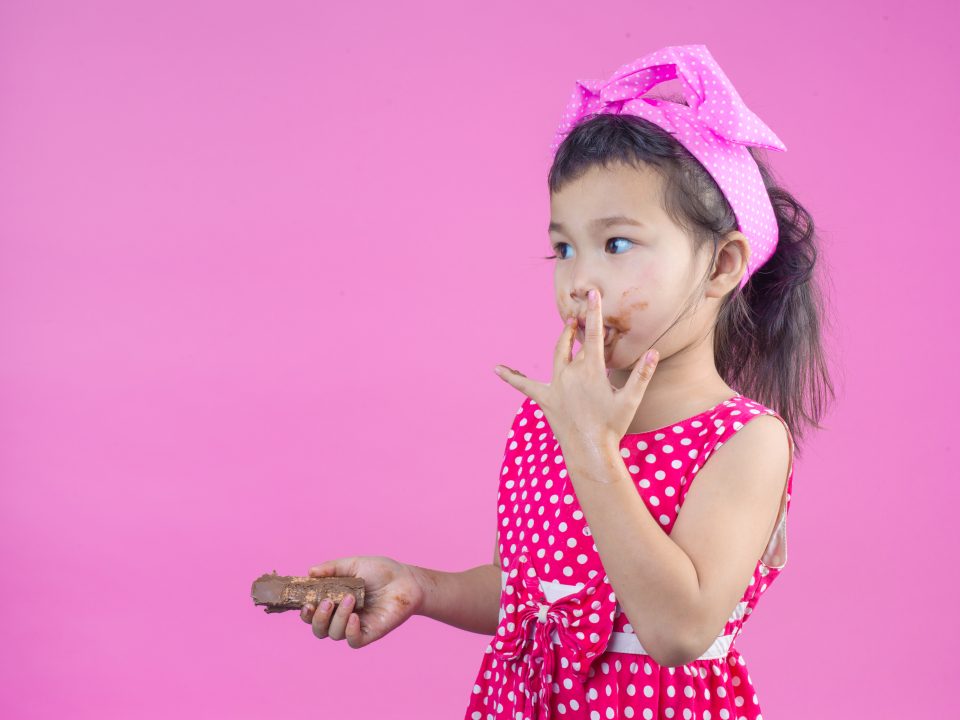 Makanan yang memicu karies gigi pada anak