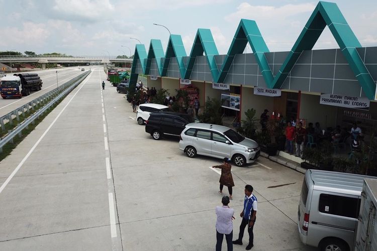 Makanan lezat di rest area