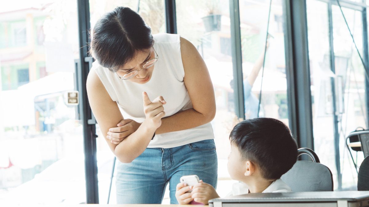 Menghukum anak yang berbohong
