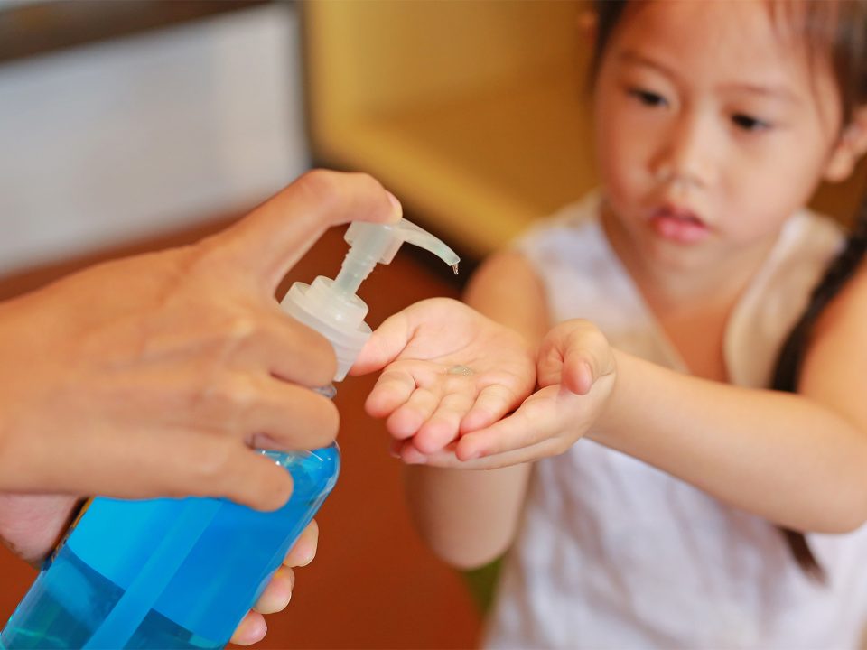 Membuat hand sanitizer sendiri di rumah