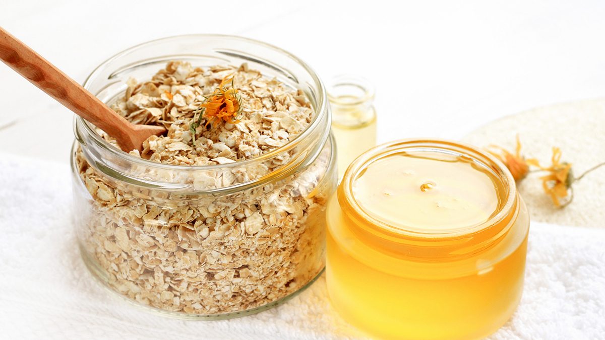 Body Scrub Oatmeal dan Madu