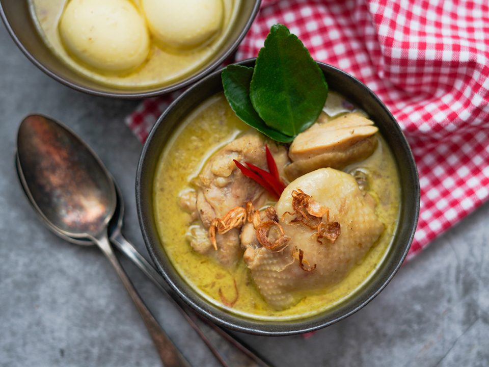 Opor makanan bersantan