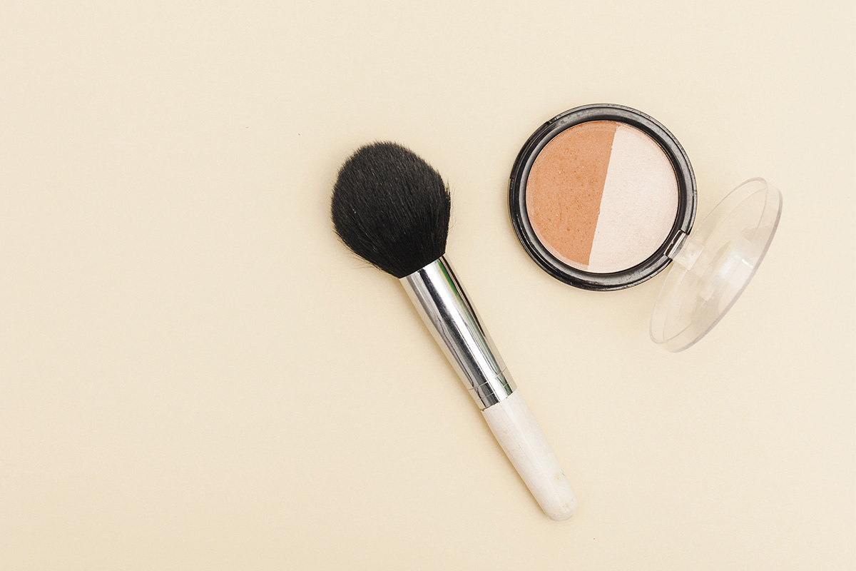 brush makeup