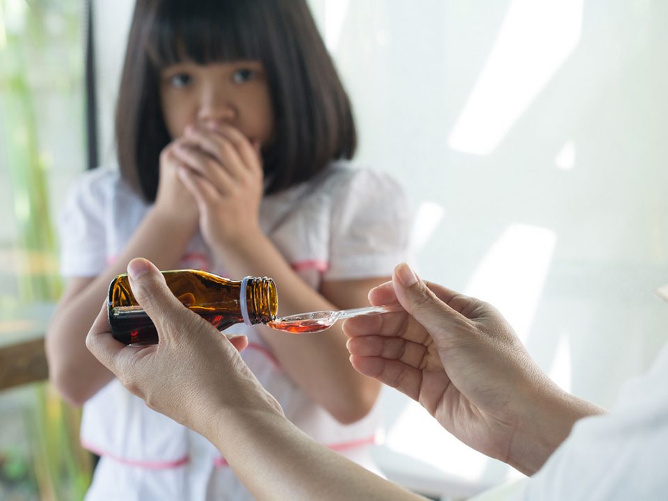 cara mengajak anak minum obat