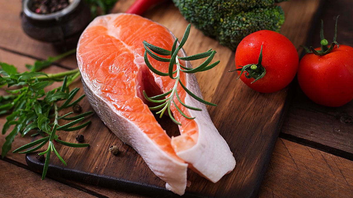 Salmon makanan anak cerdas