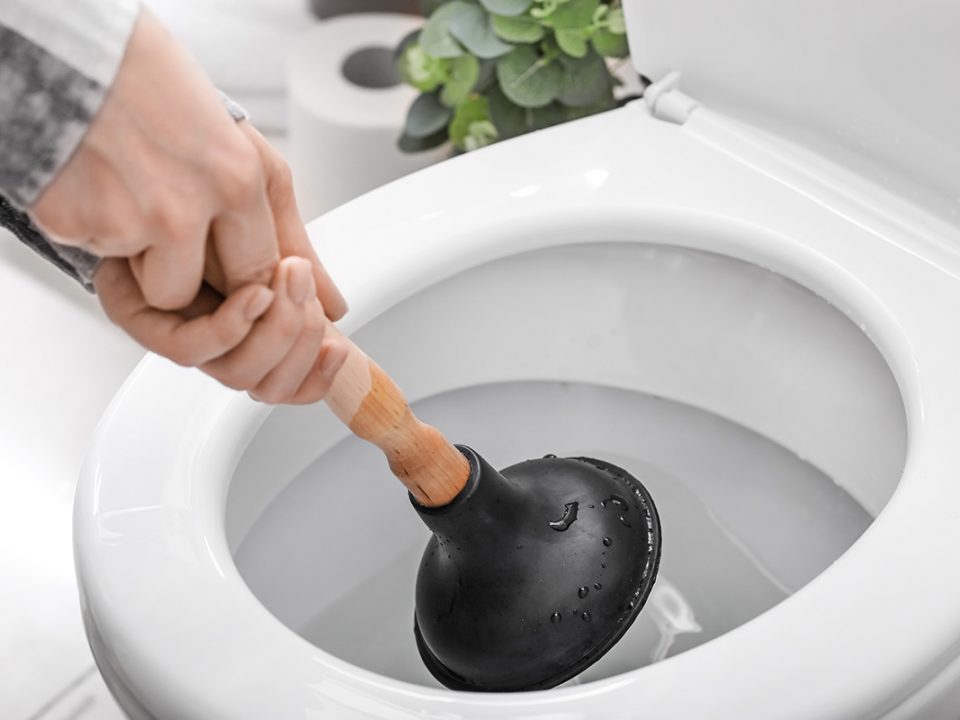 Tips atasi WC mampet