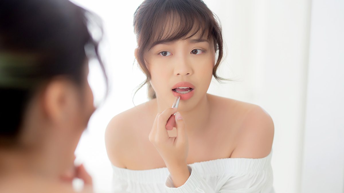 Tips lipstik tahan lama
