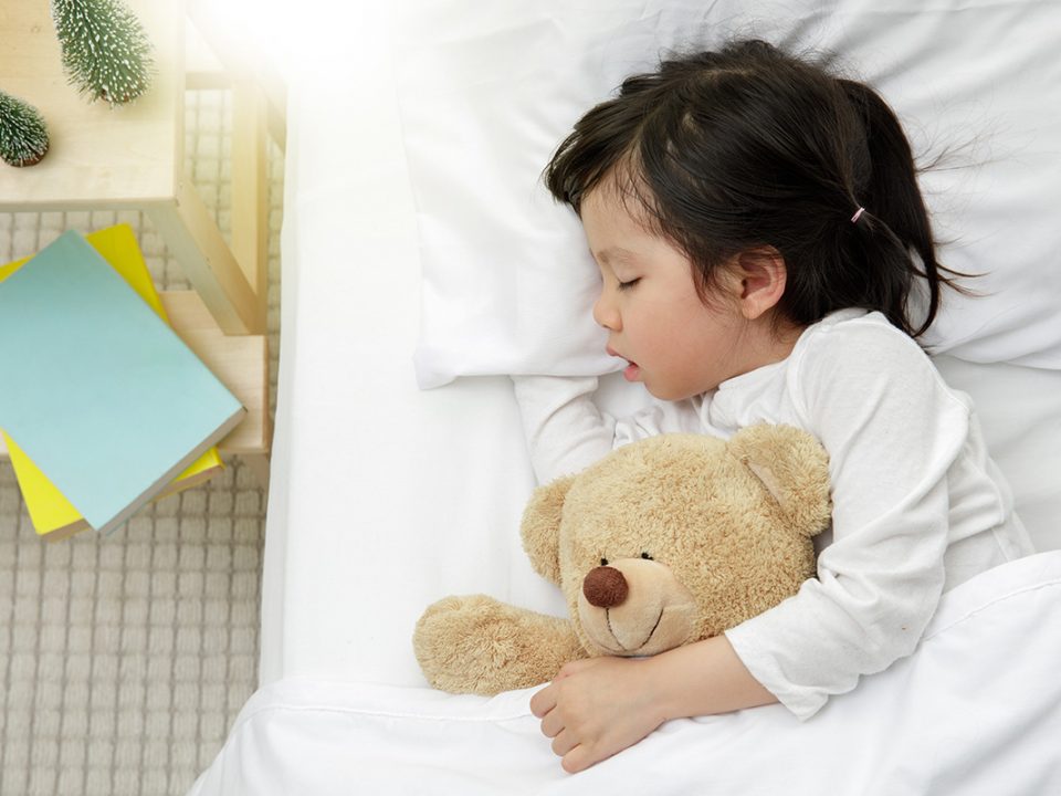 Cara mengajarkan anak bangun pagi