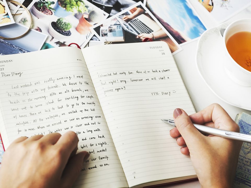 Manfaat menulis buku harian