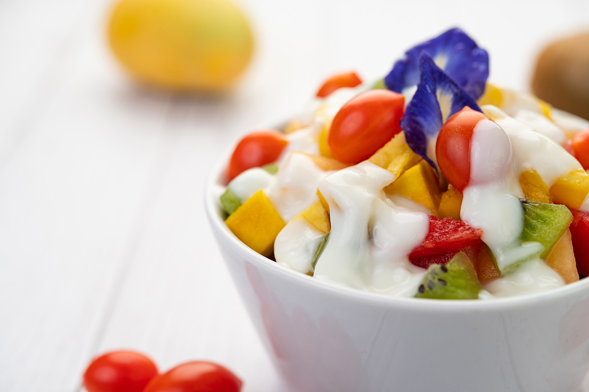 Salad buah camilan sehat untuk anak