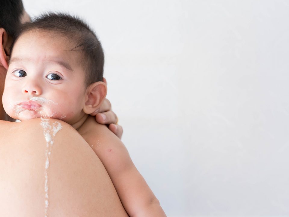 penyebab bayi muntah