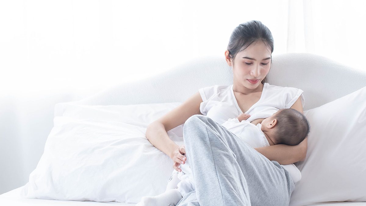 Posisi menyusui yang benar