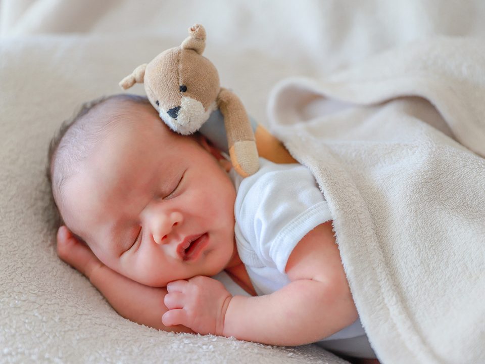 Perlengkapan tidur bayi