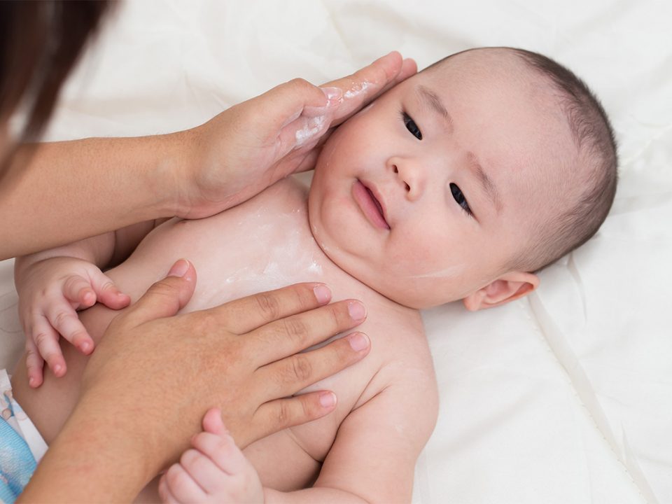 Tips memilih bedak bayi