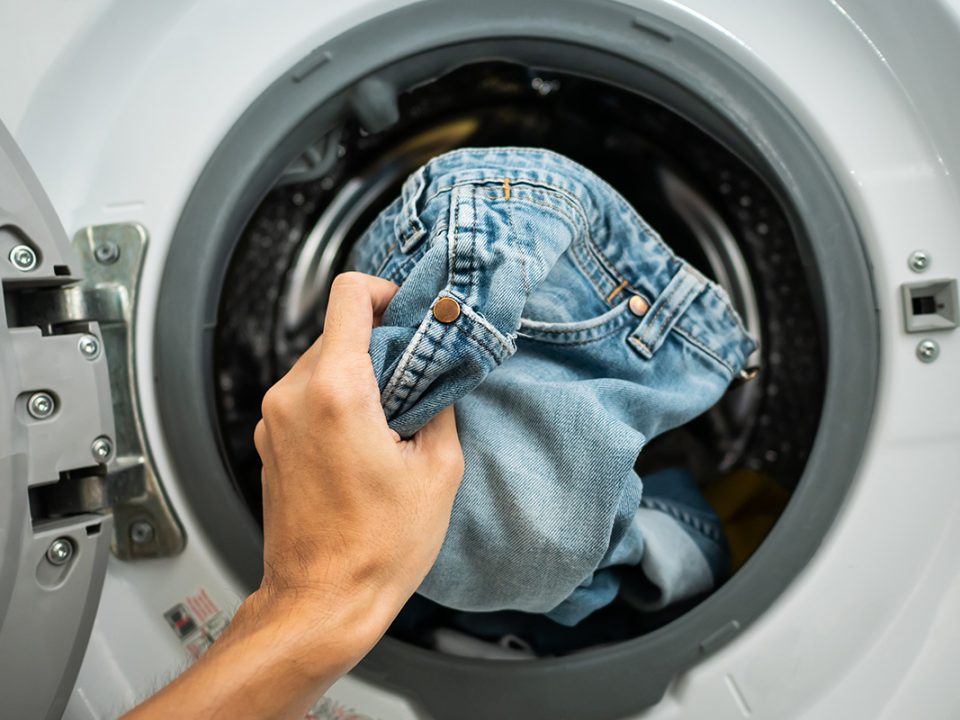 Cara mencuci jeans