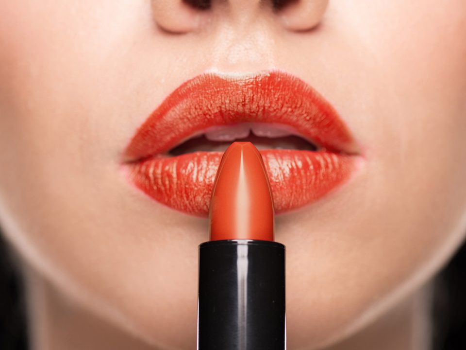 Lipstik untuk bibir hitam