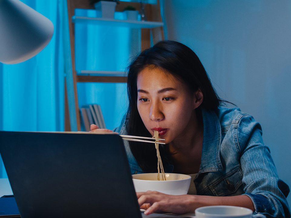 Makan Tengah Malam