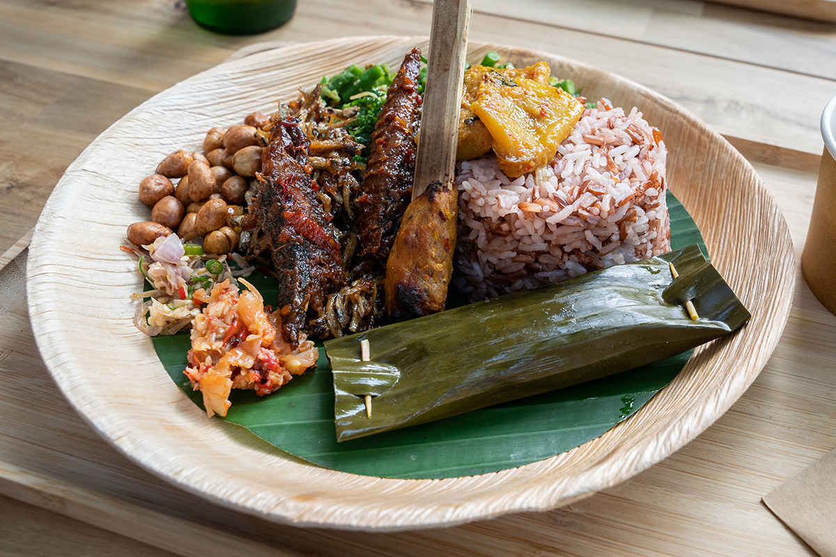 Sate lilit khas Bali
