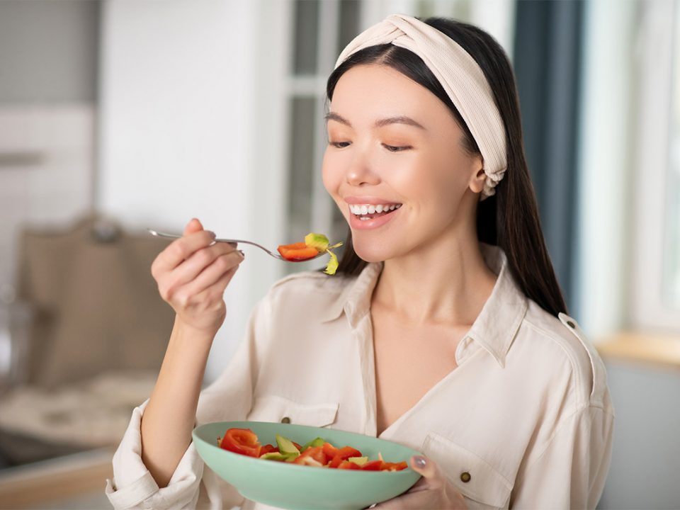 Cara menghilangkan kantung mata makanan bergizi