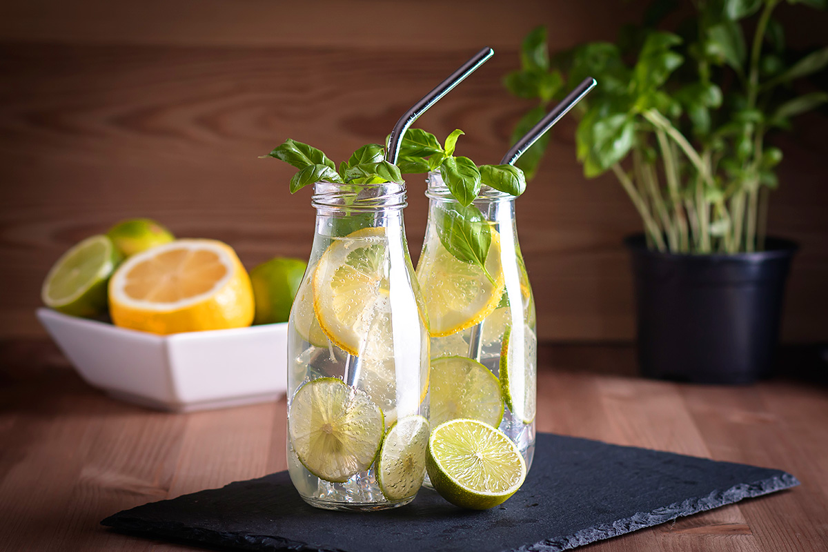 Infused water lemon