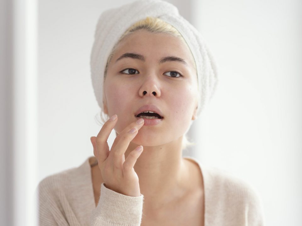 Cara Menipiskan Bibir