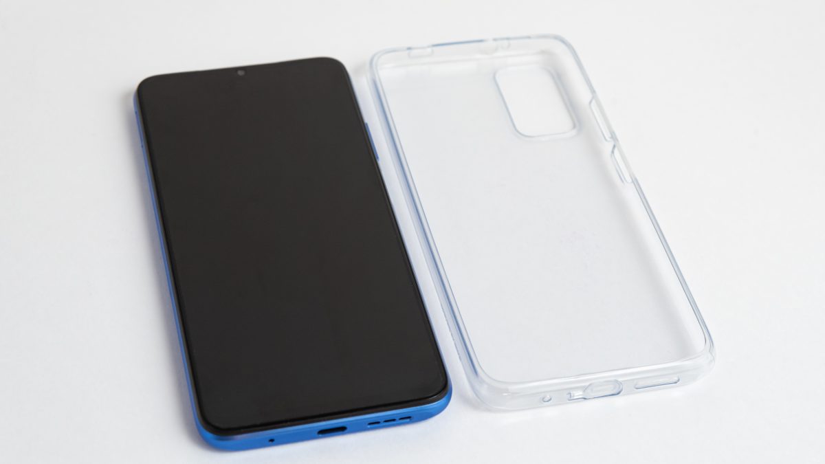 Cara membersihkan casing HP