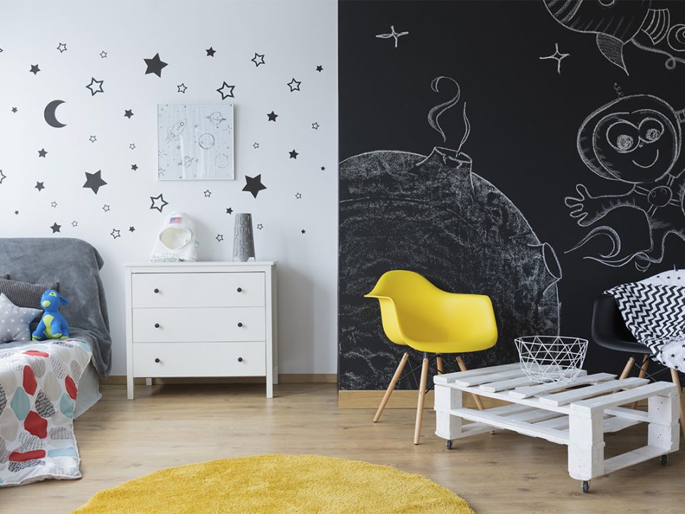 Hiasan Dinding Kamar