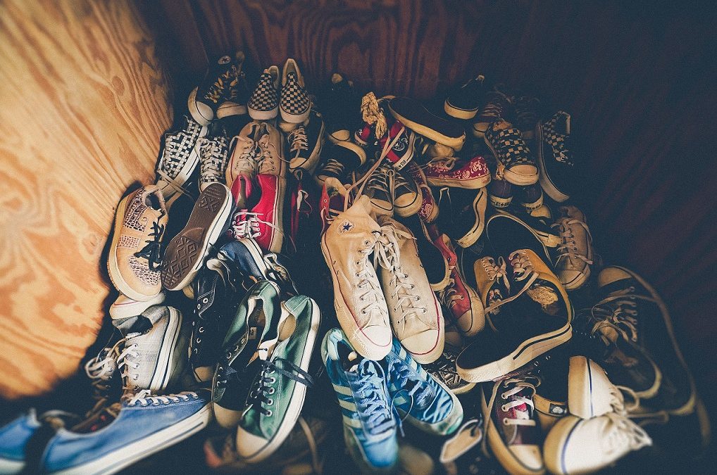 Menghilangkan bau sepatu