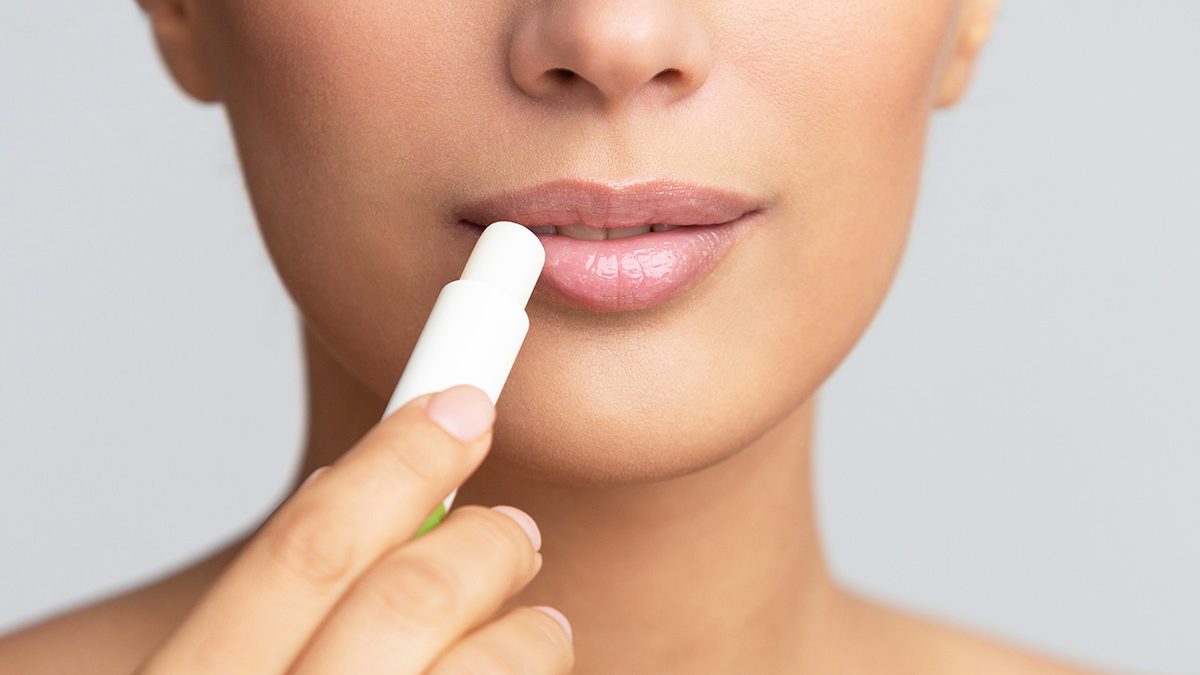 Cara Mengatasi Bibir Hitam