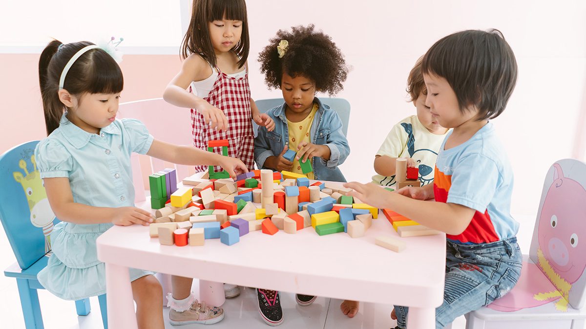Menitipkan Anak di Daycare