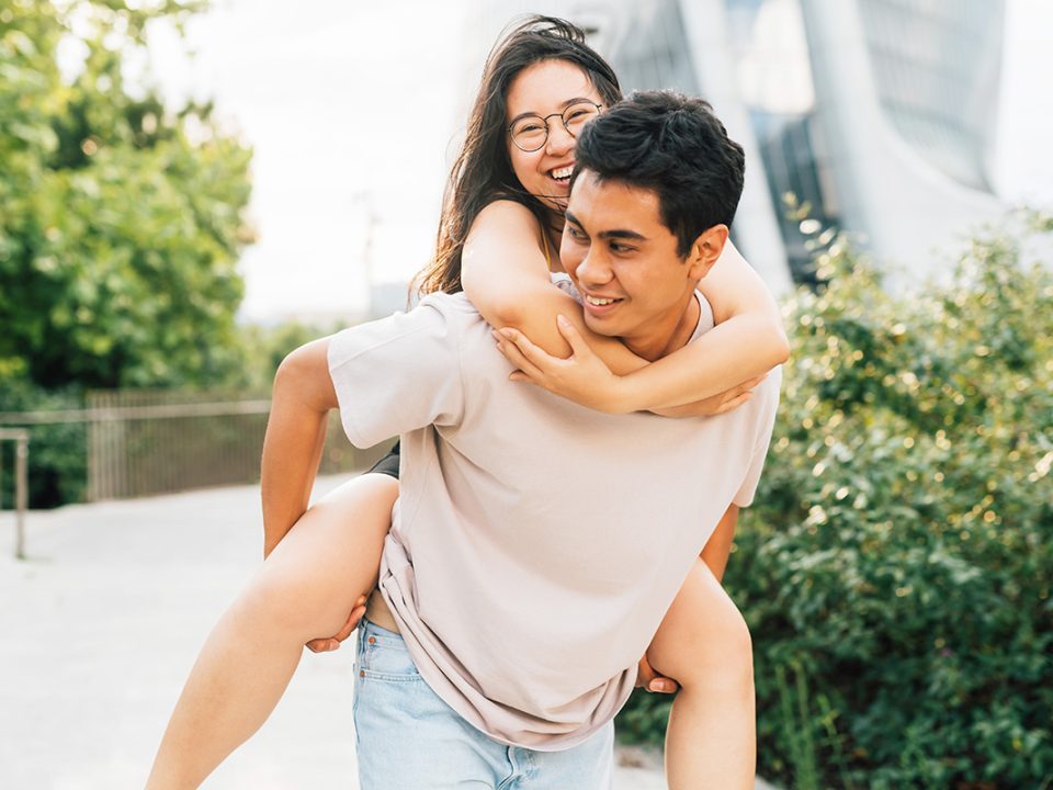 Membuat Istri Bahagia