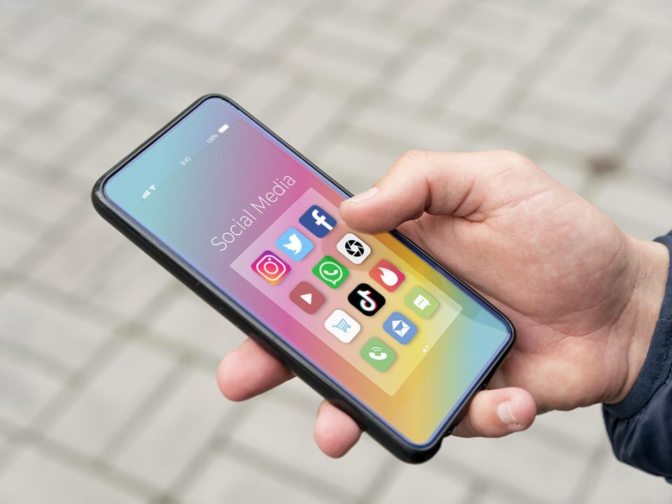 Dampak Internet bagi Remaja