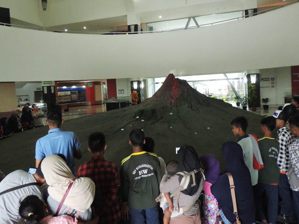 Manfaat Wisata Sejarah