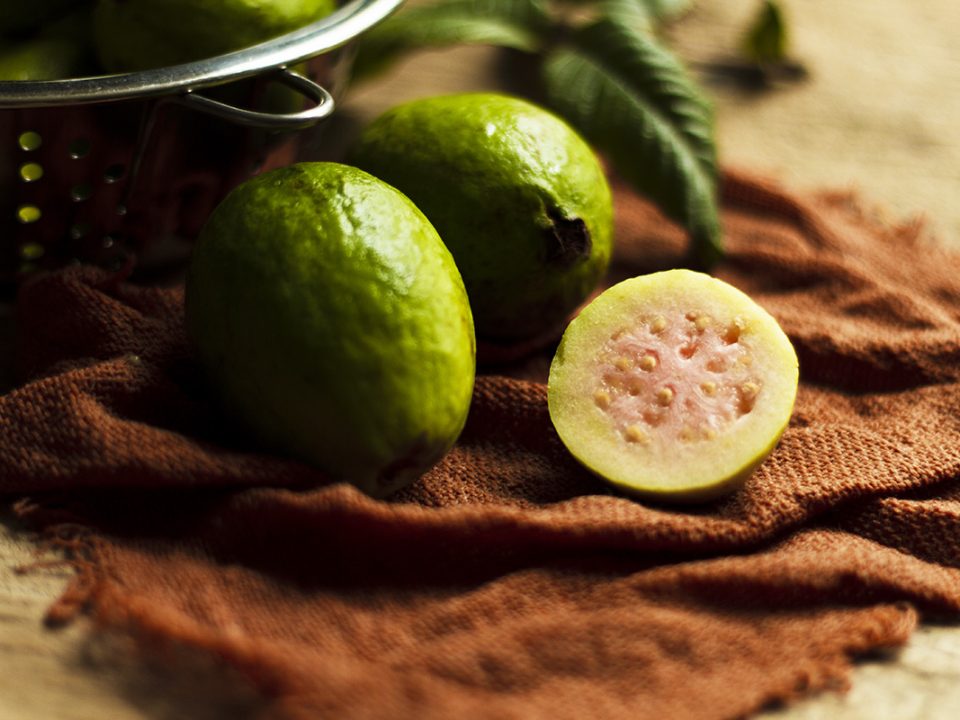 Manfaat Jambu Kristal
