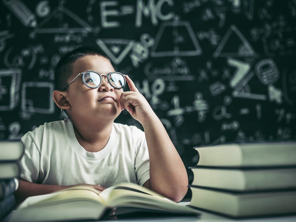 Menghadapi Anak Perfeksionis