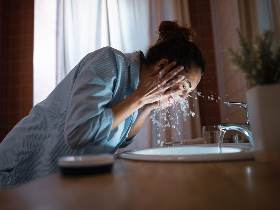 Facial Wash untuk Kulit Kering