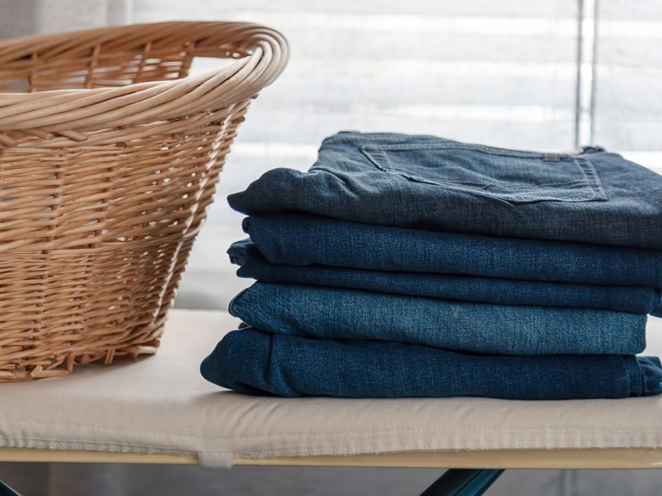 Mencuci Celana Jeans