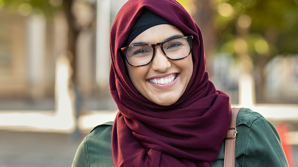 Kacamata untuk Berhijab