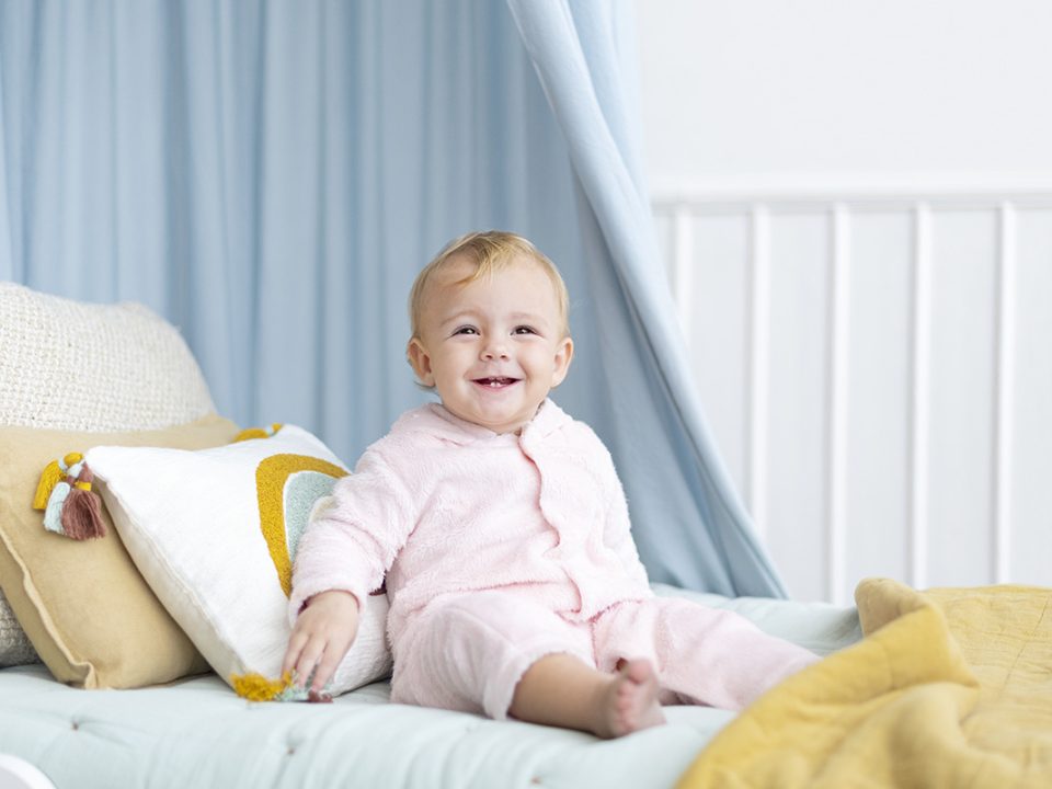 Stimulasi Bayi Duduk