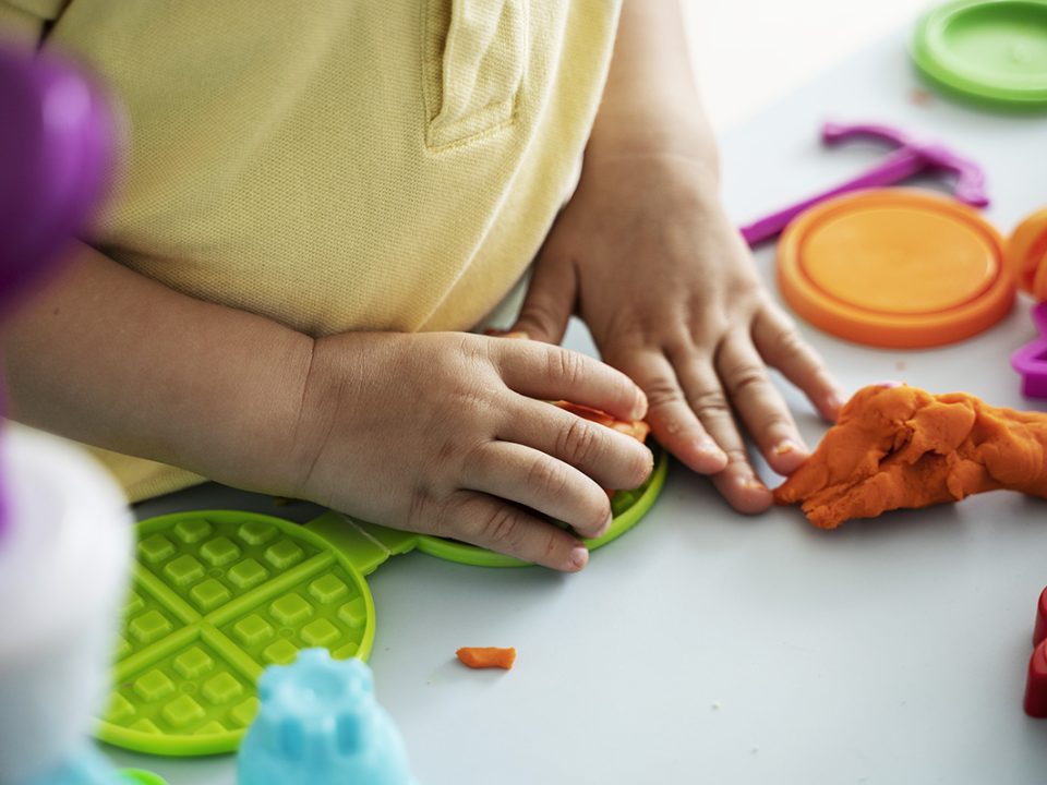 Manfaat Sensory Play
