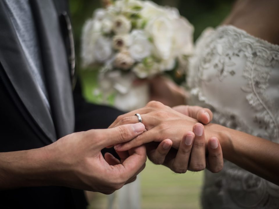 Pernikahan Sederhana