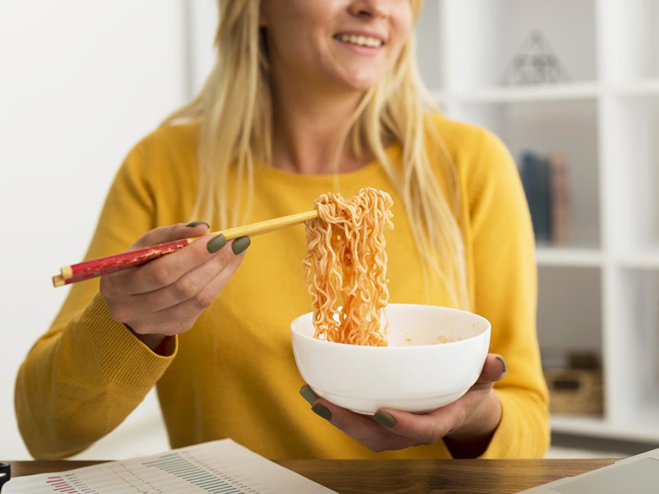 Makan Mie setiap Hari