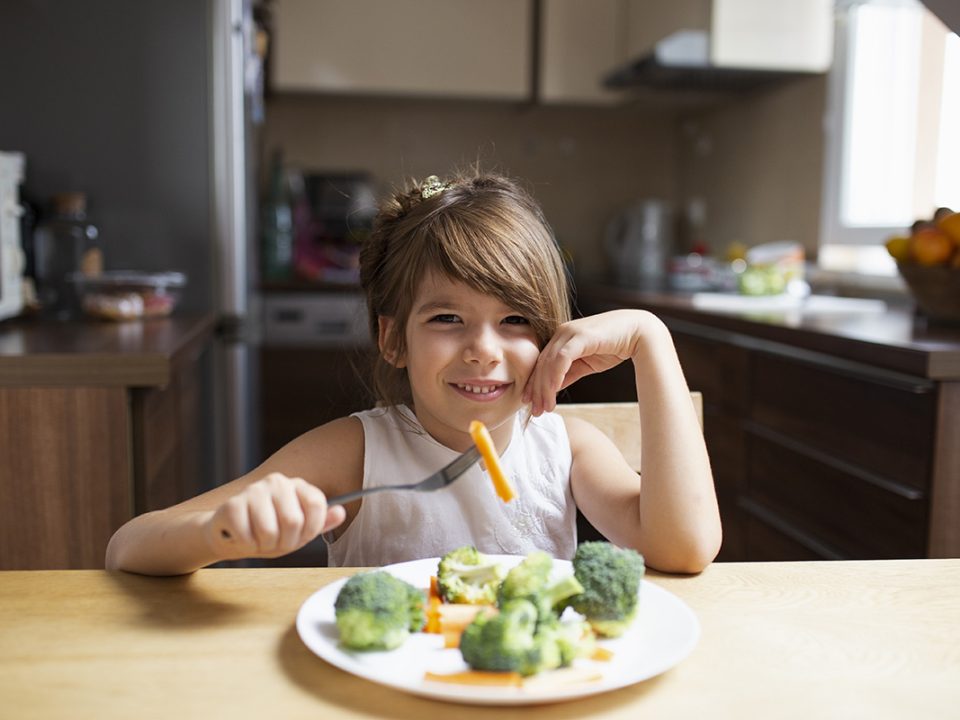 Anak Makan Sayur