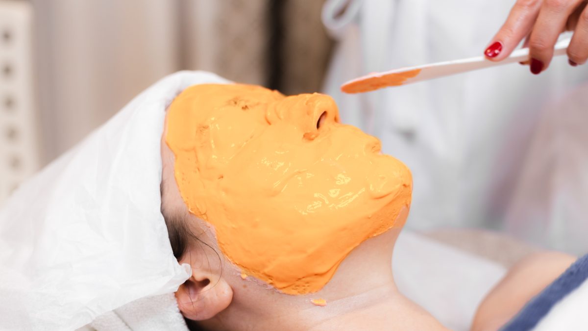Masker komedo alami