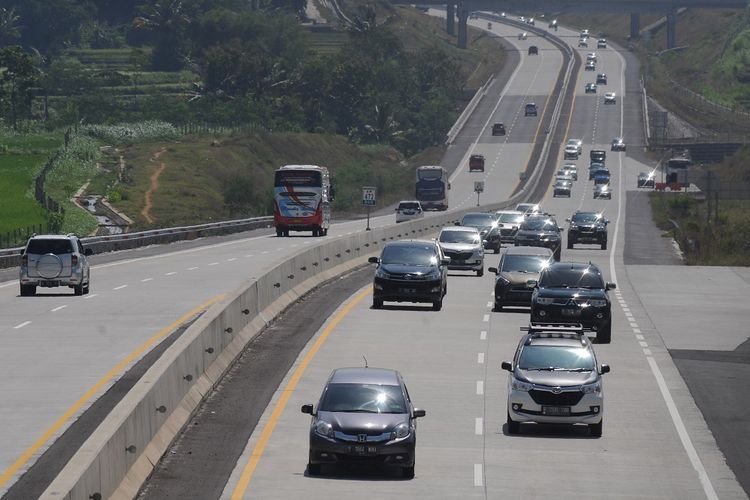 Wisata murah di sepanjang area tol trans jawa