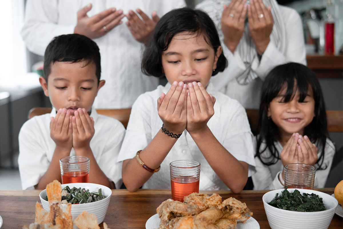 anak berpuasa pertama kali