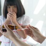 cara mengajak anak minum obat