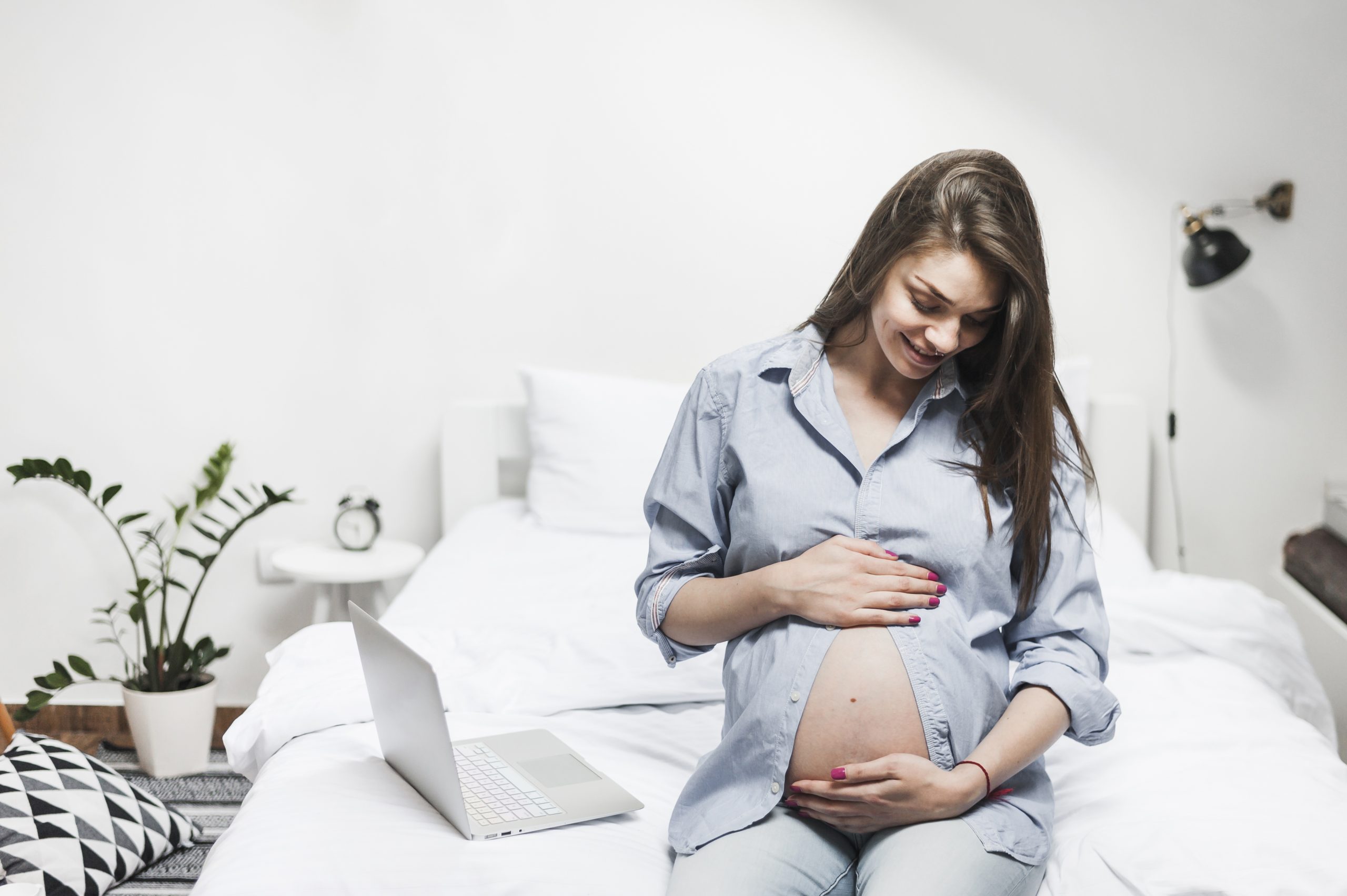 Mencegah stretch mark saat hamil
