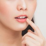 Tips lipstik tahan lama