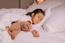 Manfaat anak tidur sendiri